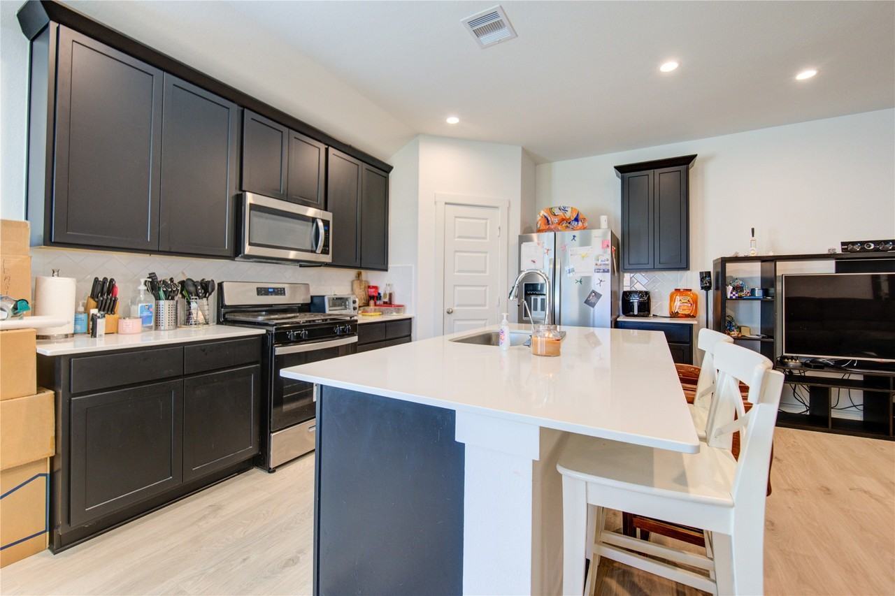 1106 Isola Bella Dr #1106 - Photo 7 of 16