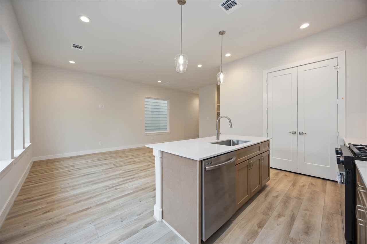 6119 De Campo St #6119 - Photo 5 of 39