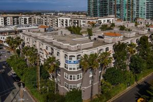 featured image of 13701 Marina Pointe Dr