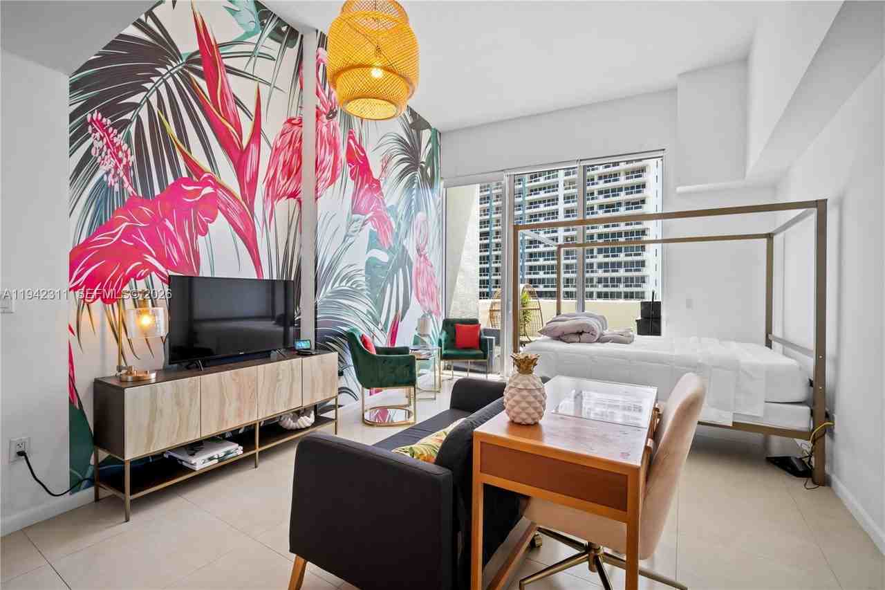 1750 N Bayshore Dr #1750-1108 - Photo 7 of 26