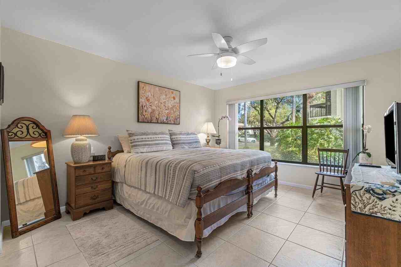 5188 Oak Hill Ln #5188-1111 - Photo 2 of 40