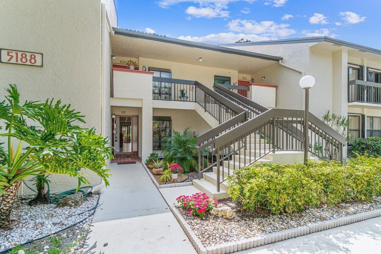 5188 Oak Hill Ln #5188-1111 - Photo 3 of 40