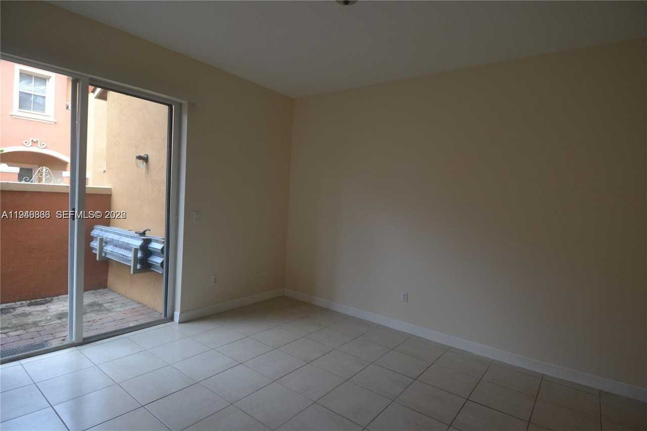 4903 N Harbor Isles Dr #4903-5506 - Photo 4 of 11