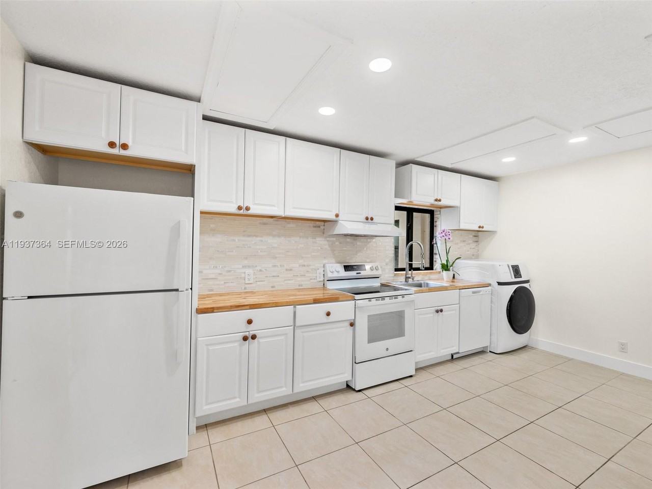 700 Sw 12th Ave #700 - Photo 7 of 14