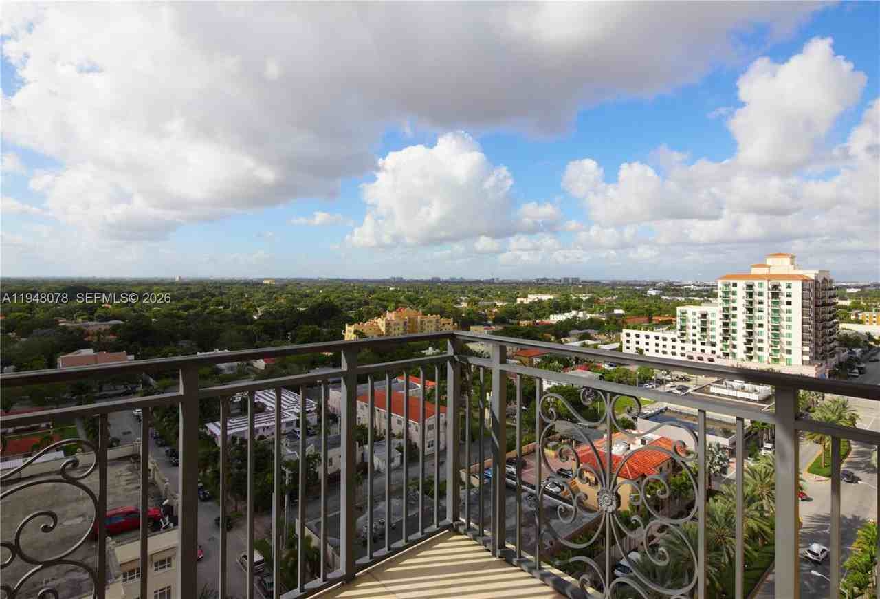 1607 Ponce De Leon Blvd #160714E - Photo 6 of 24