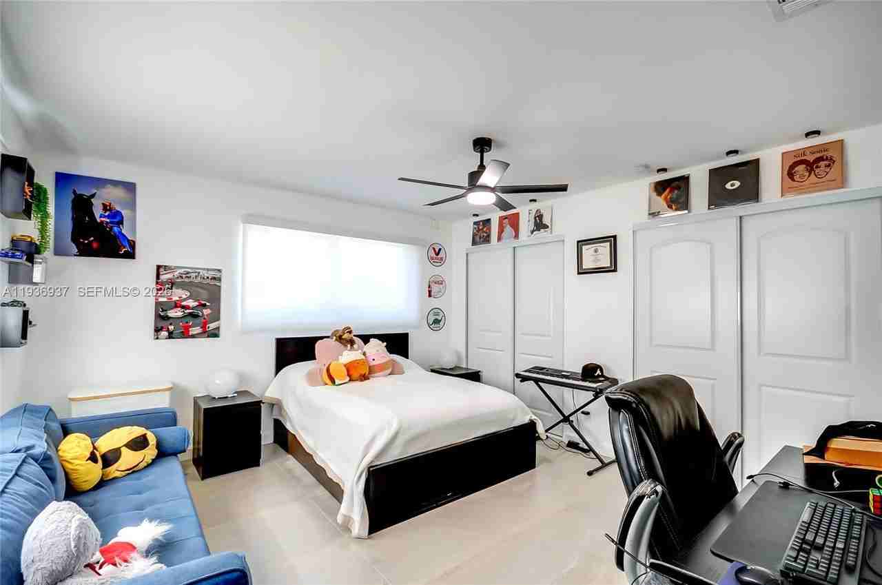 1511 Nw 87th Way #1511 - Photo 4 of 46