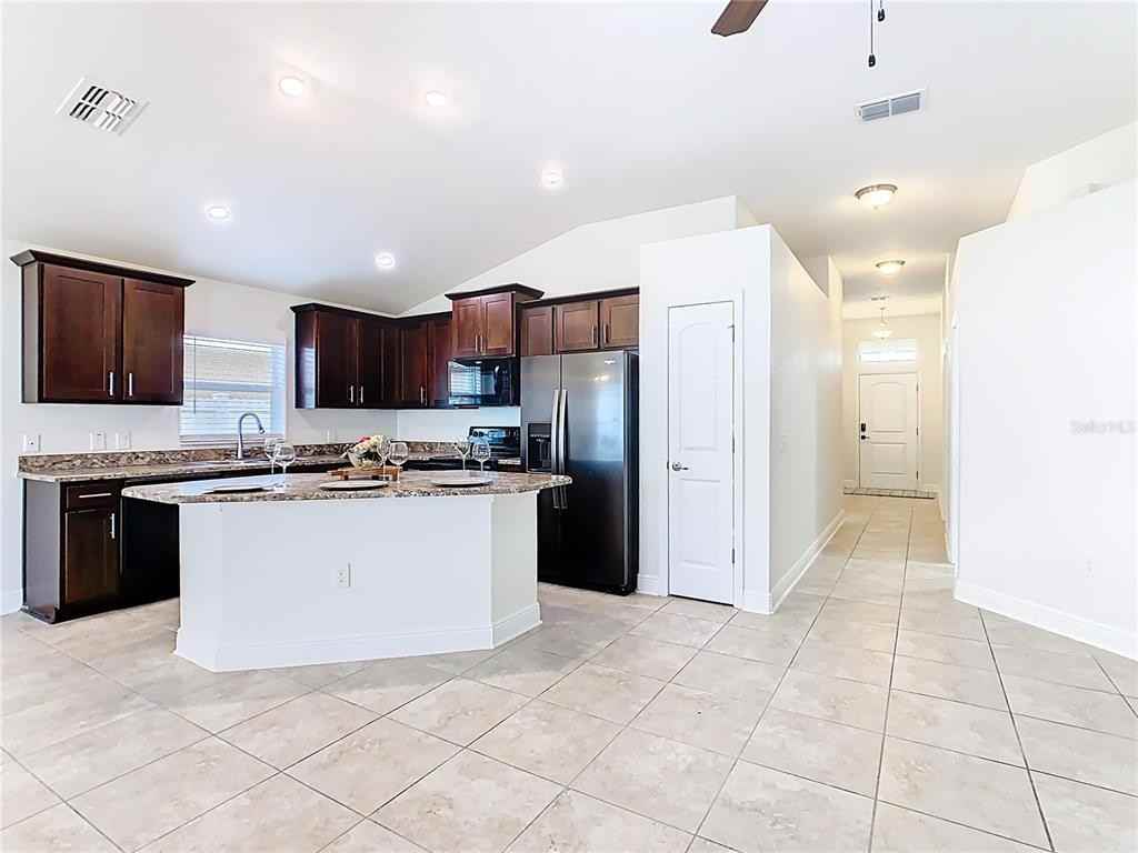 465 Buchannan Dr #465 - Photo 5 of 50