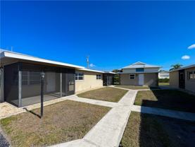 4009 Se 19th Ave - Photo 1 of 1