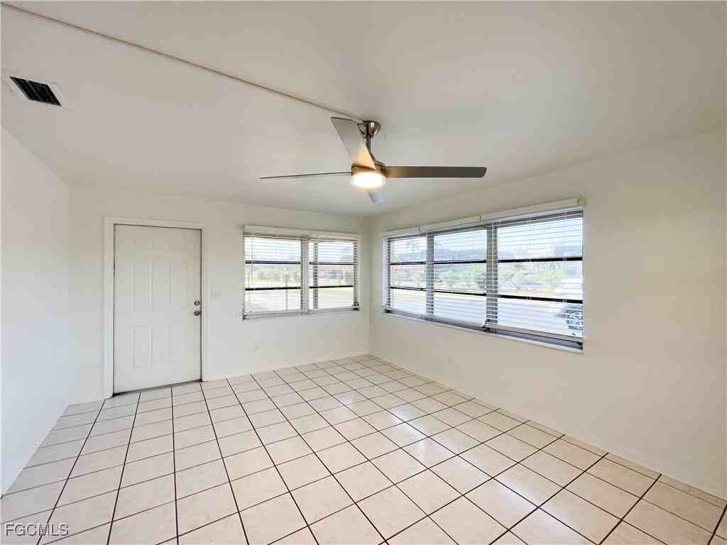 4009 Se 19th Ave #4009-3 - Photo 5 of 14