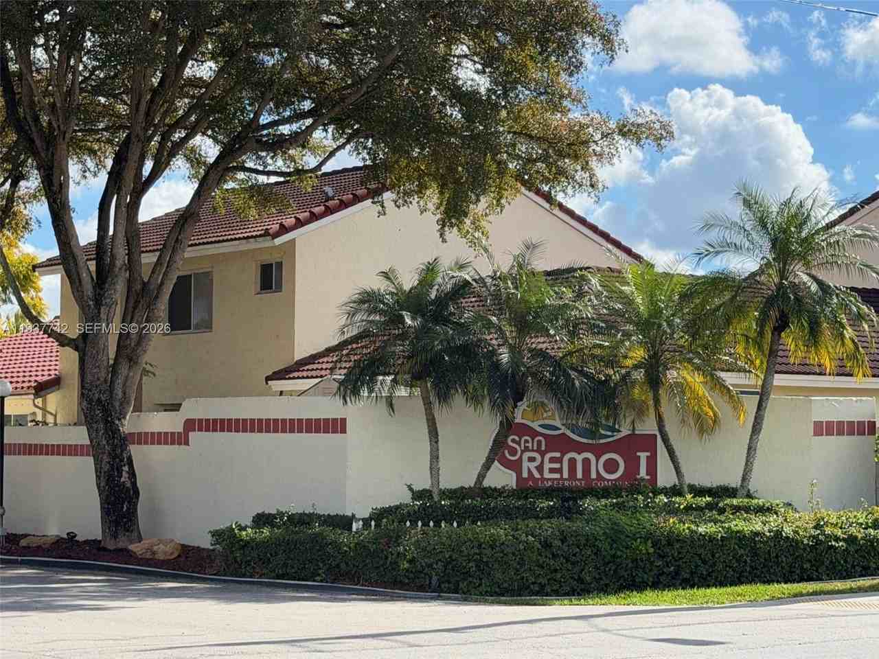 1206 San Remo Cir #1206 - Photo 4 of 35