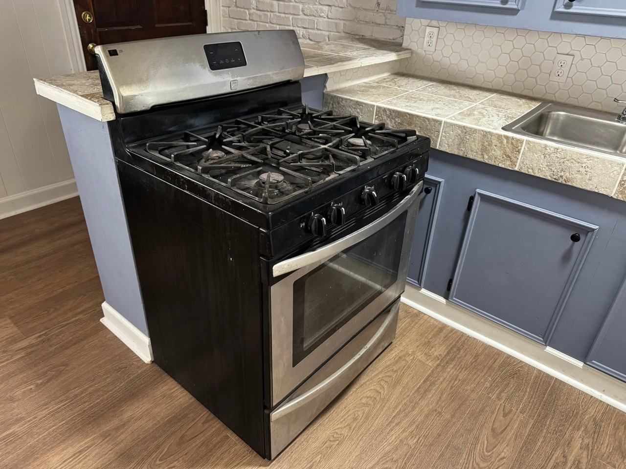 5526 Stonewall St #5526D - Photo 3 of 18