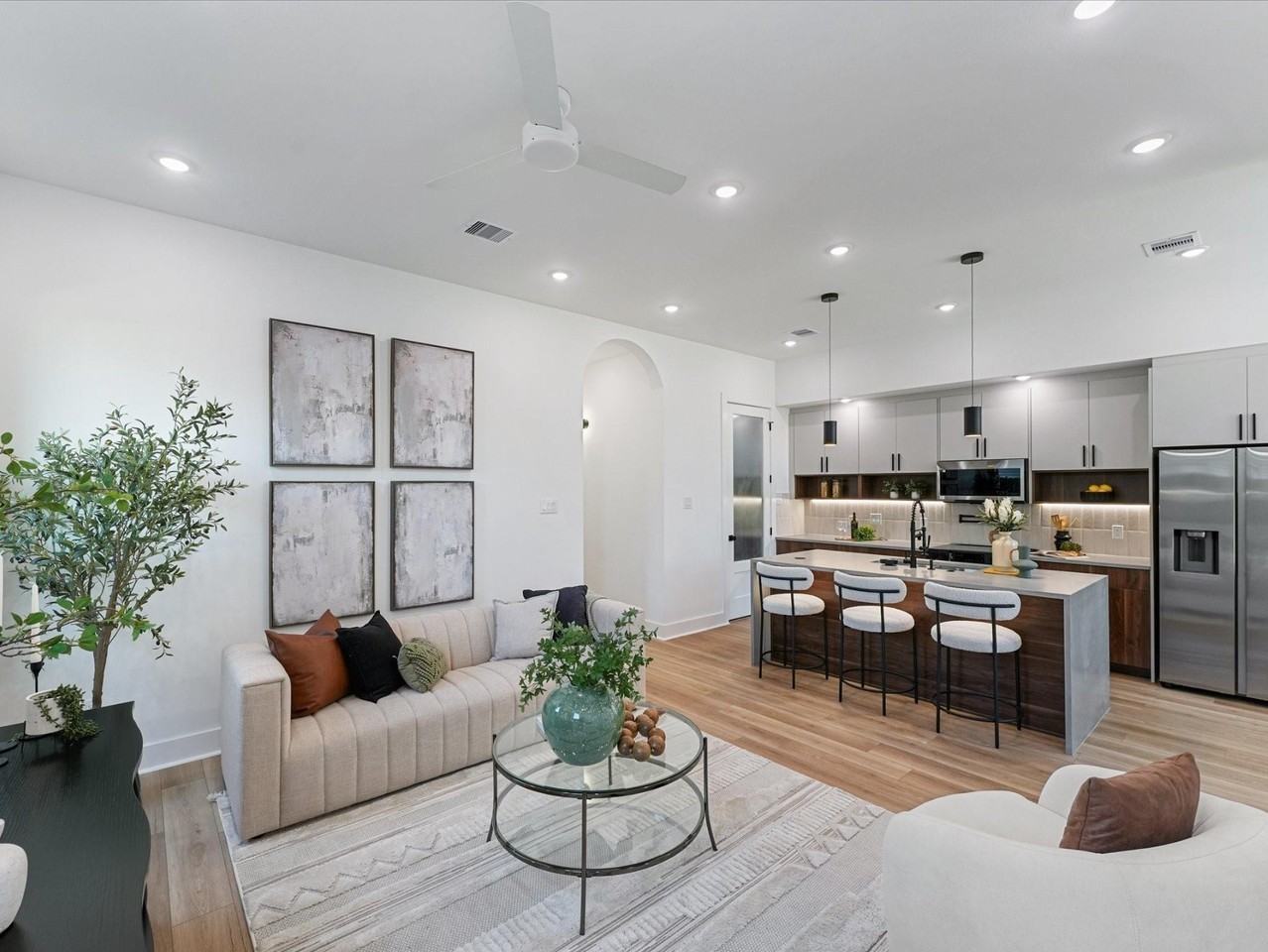 8322 Williamsdell St #8322A - Photo 4 of 19