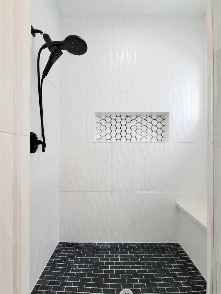 5019 Creekmont Dr #5019 - Photo 4 of 43