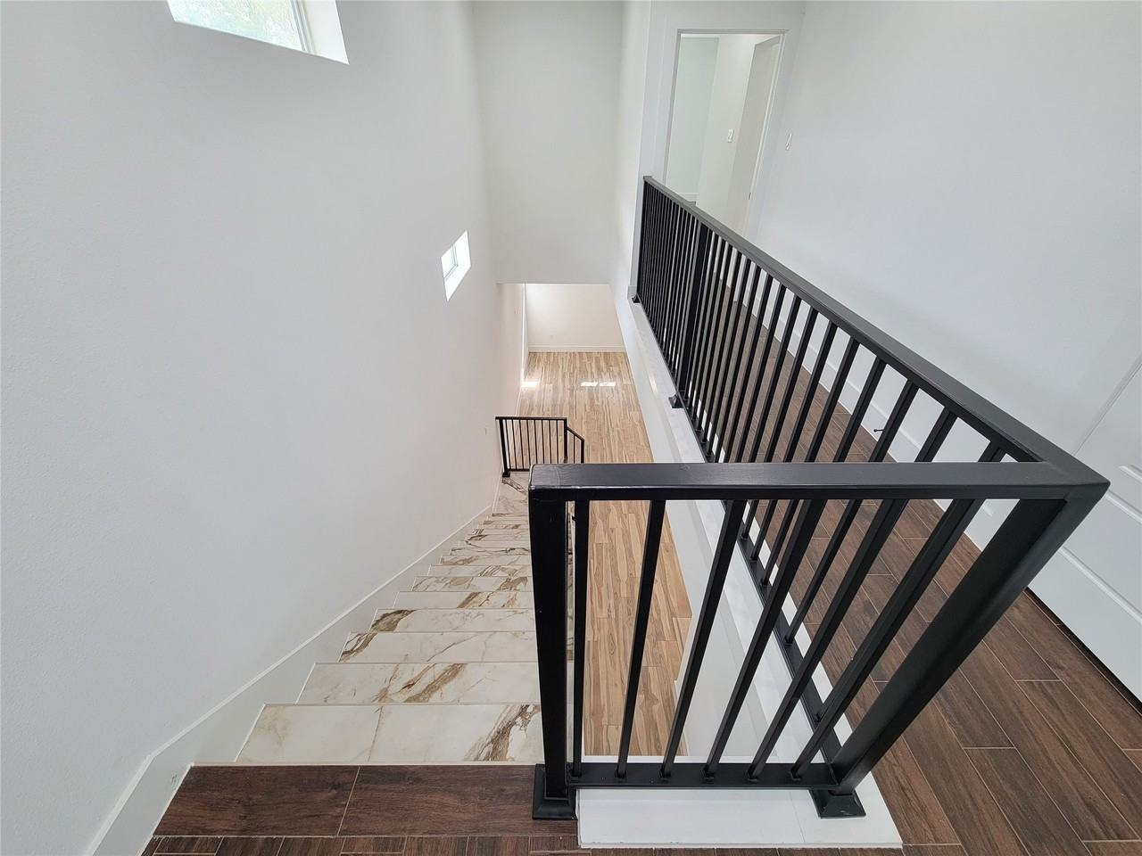 5019 Creekmont Dr #5019 - Photo 5 of 43