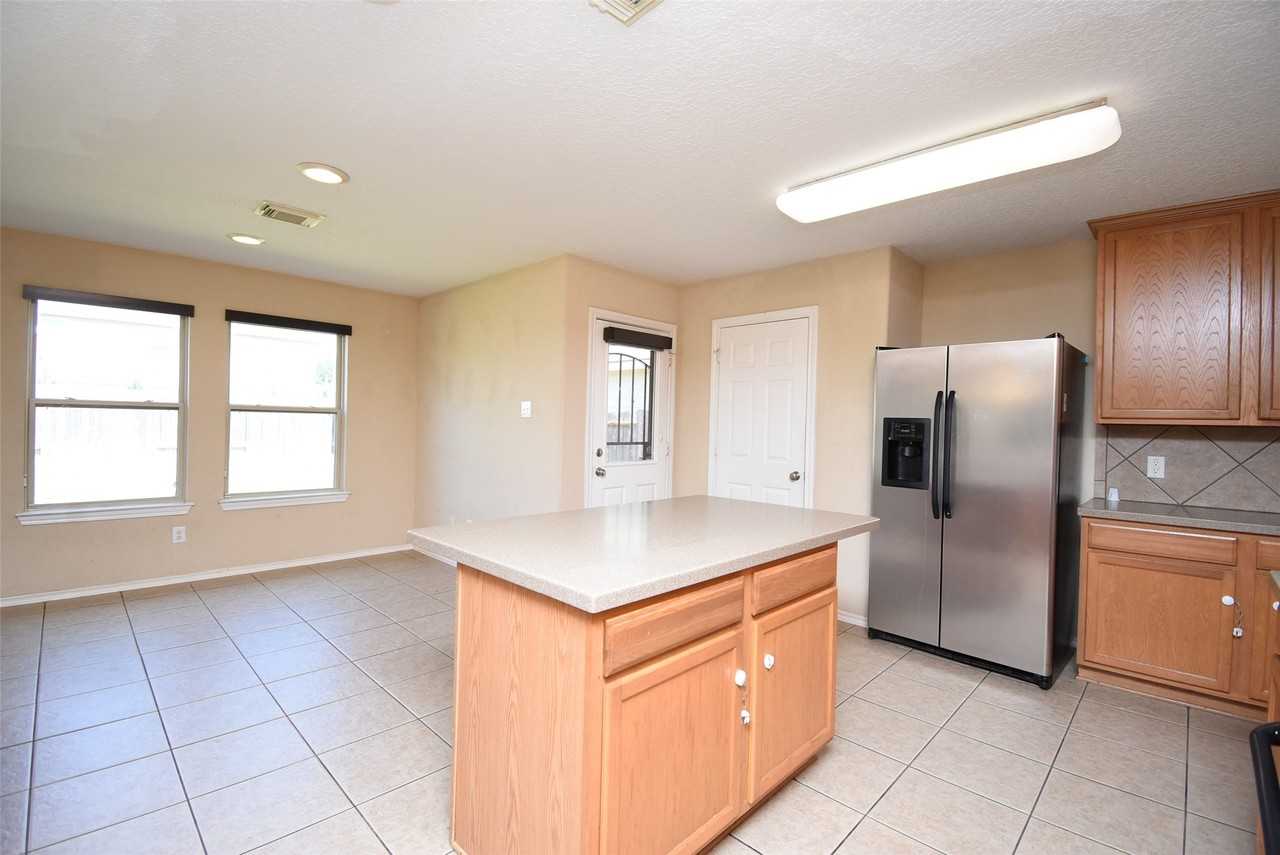 11215 Overland Trail Dr #11215 - Photo 7 of 38