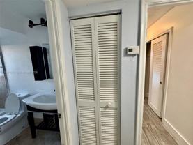 900 Ne 12th Ave - Photo 1 of 1