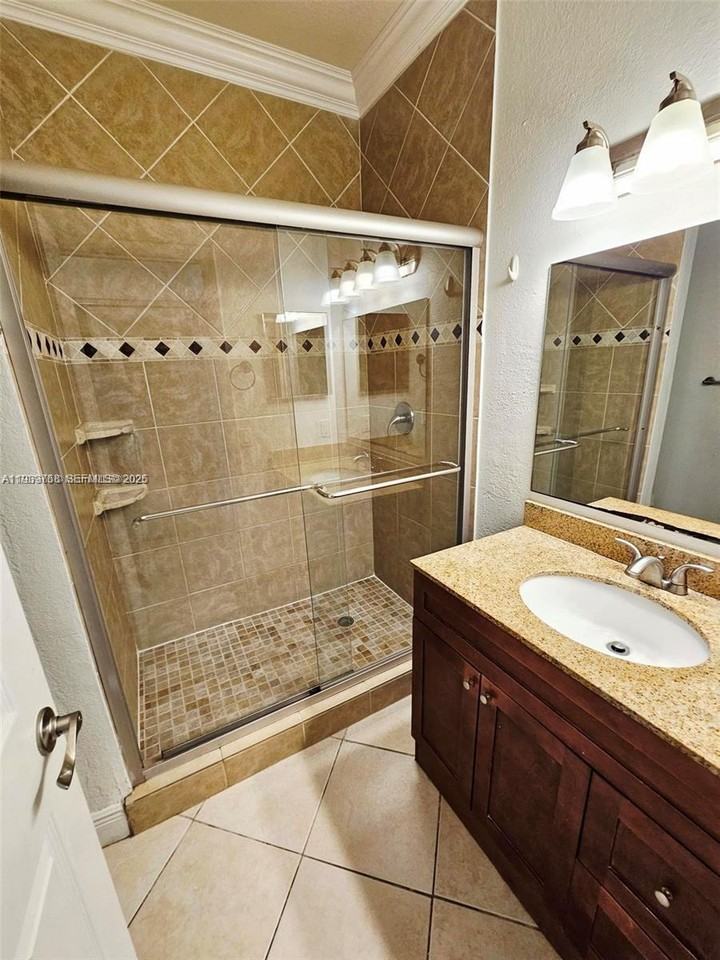 2151 Nw 96th Ter #215115L - Photo 7 of 13