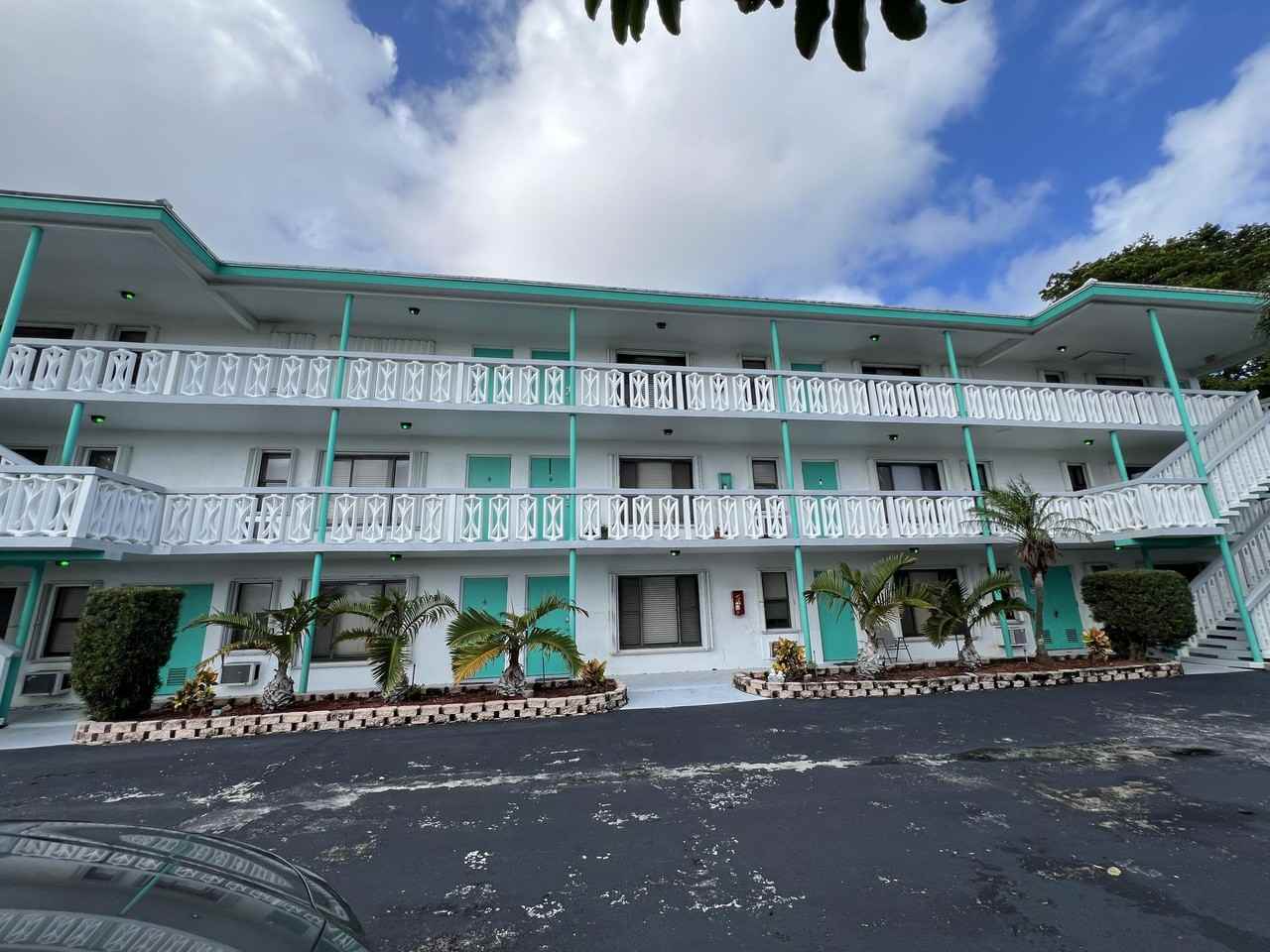 131 Shore Ct #131C4 - Photo 6 of 22