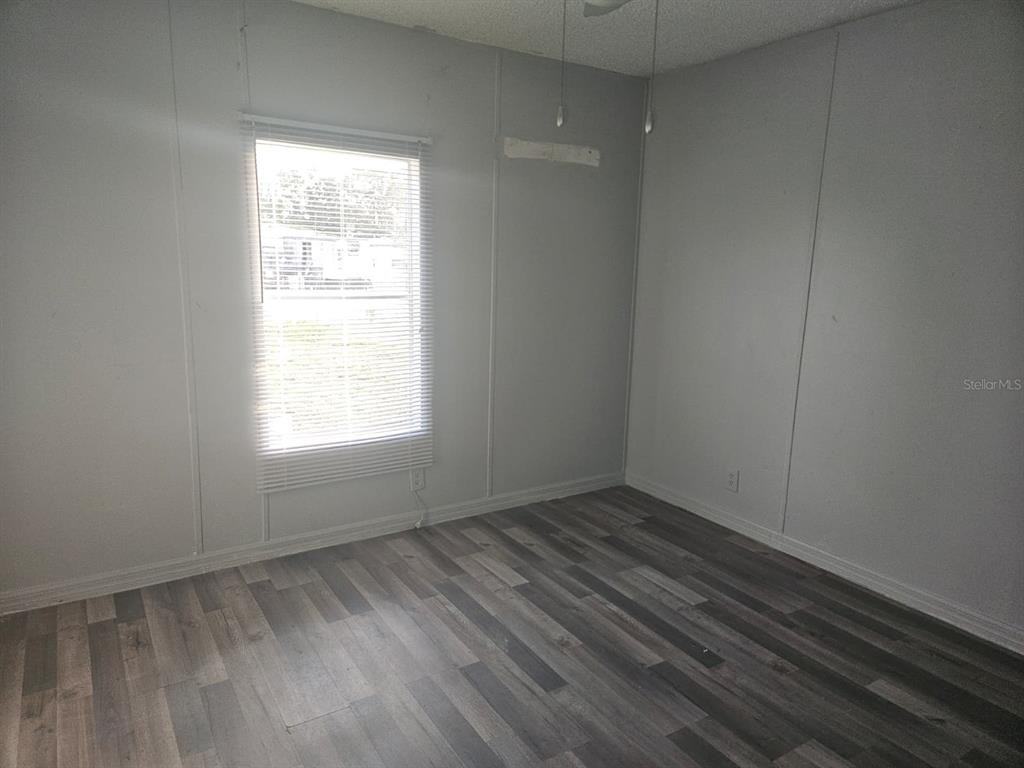 129 4th St #129 - Photo 6 of 27