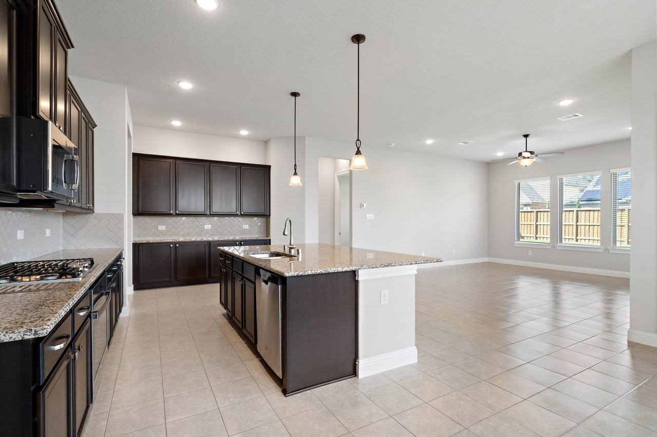 4218 Davis Oak Dr #4218 - Photo 3 of 23