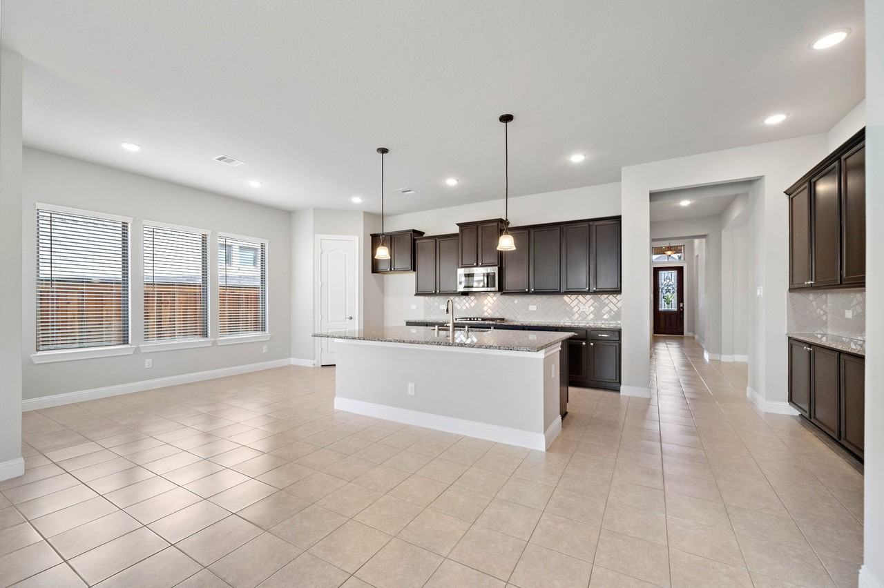 4218 Davis Oak Dr #4218 - Photo 5 of 23