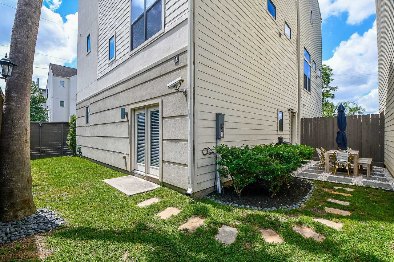 1204 Fowler St #1204 - Photo 4 of 25