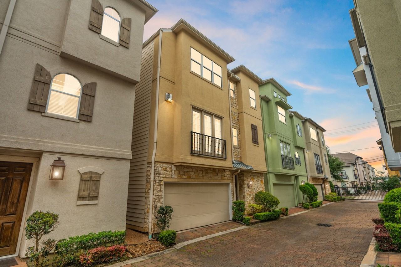 2820 Sherwin St #2820 - Photo 4 of 50