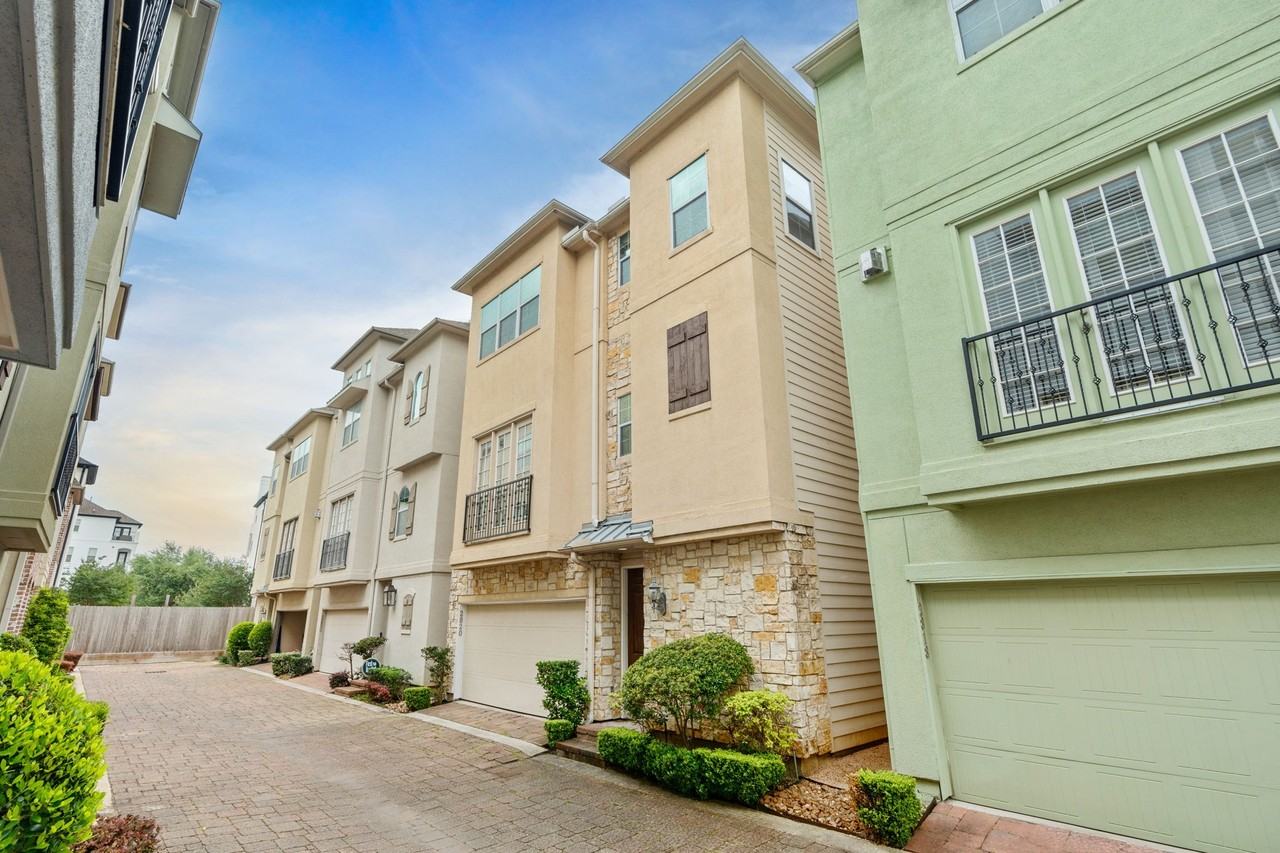 2820 Sherwin St #2820 - Photo 5 of 50