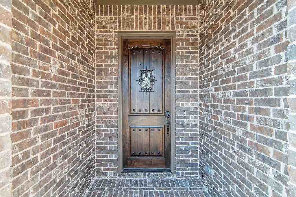 917 Lake Meadow Ln #917 - Photo 2 of 25