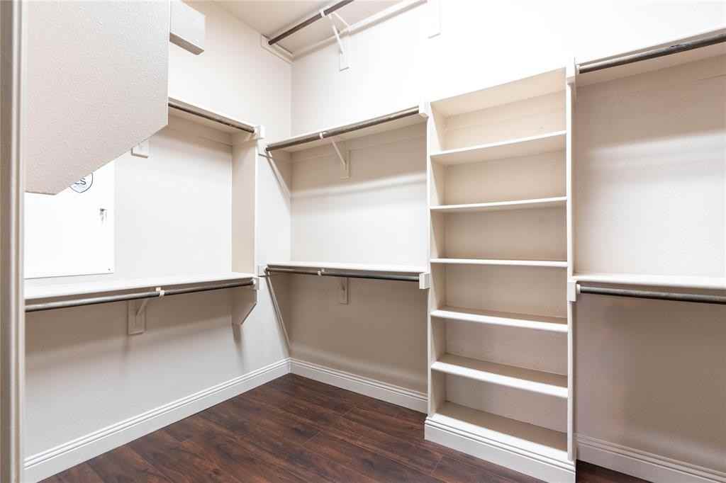 917 Lake Meadow Ln #917 - Photo 7 of 25