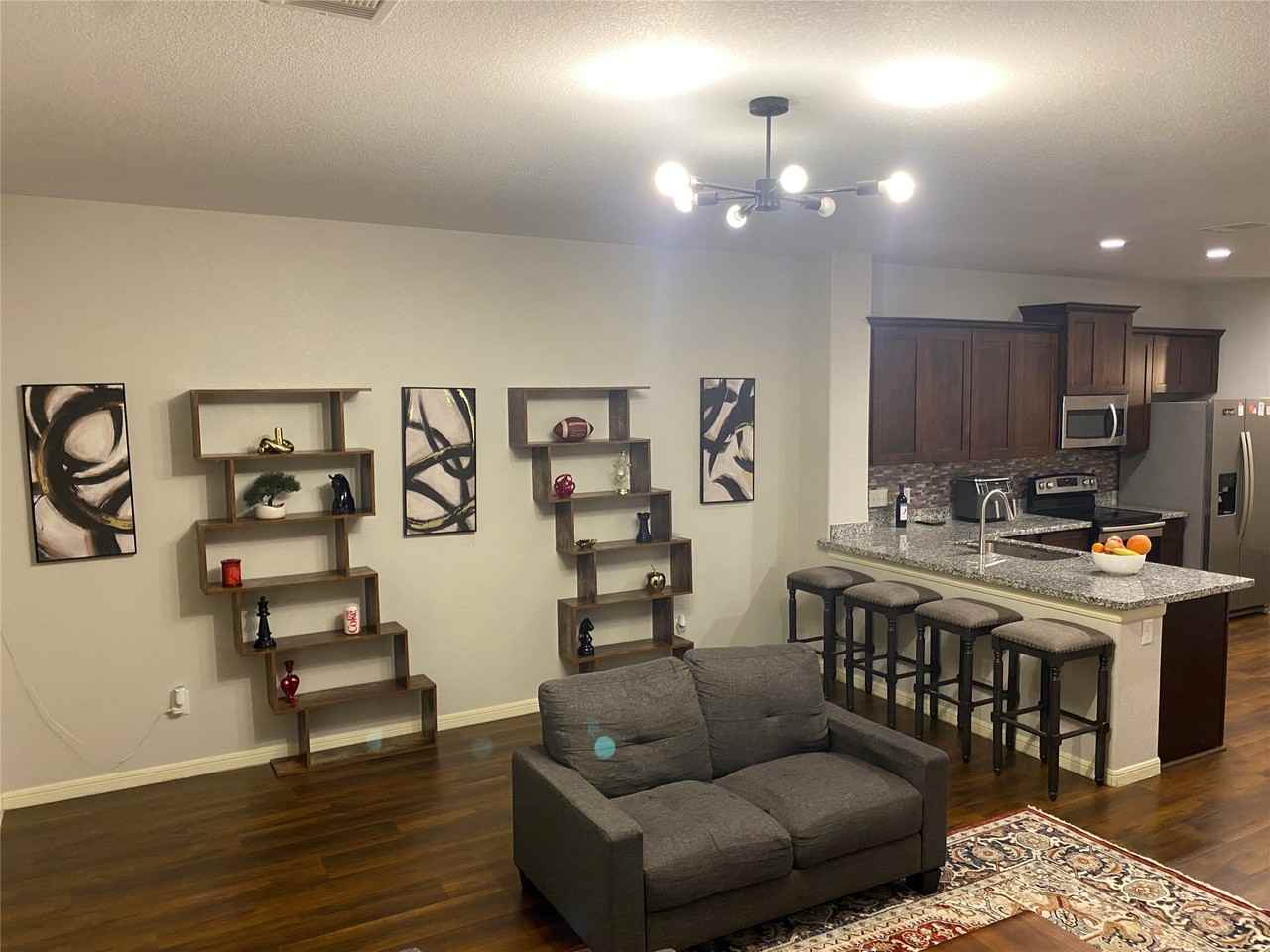 6513 Knox St #6513 - Photo 4 of 10