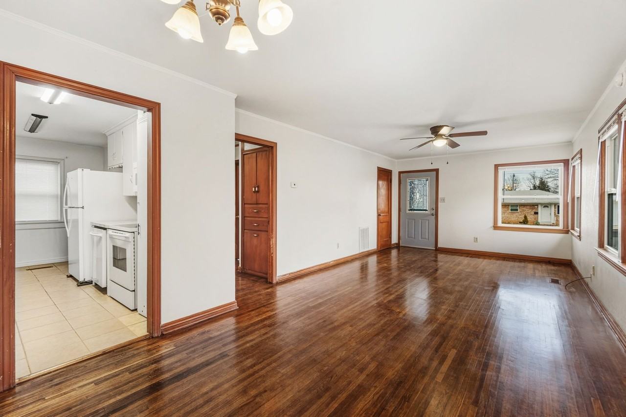 2020 S P St - Photo 3 of 9