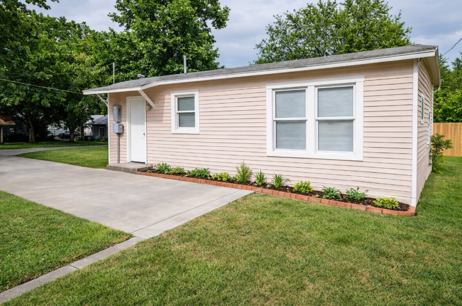 1414 Gorman - Photo 4 of 10