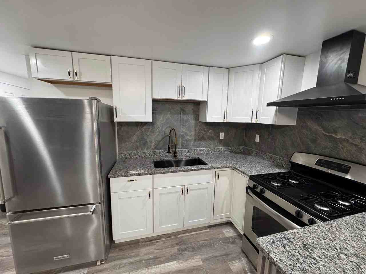 110 Main St #2 - Photo 4 of 12