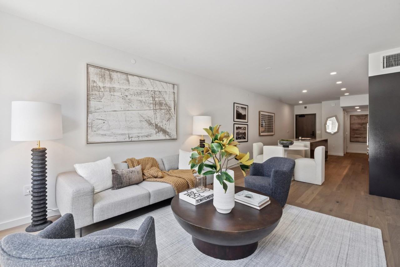 2525 Van Ness Ave #103 - Photo 2 of 13