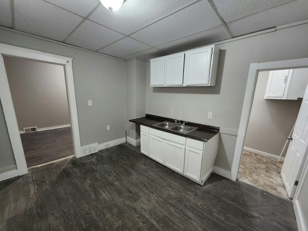 2033 West 98th Street, Unit Back - Photo 5 of 13
