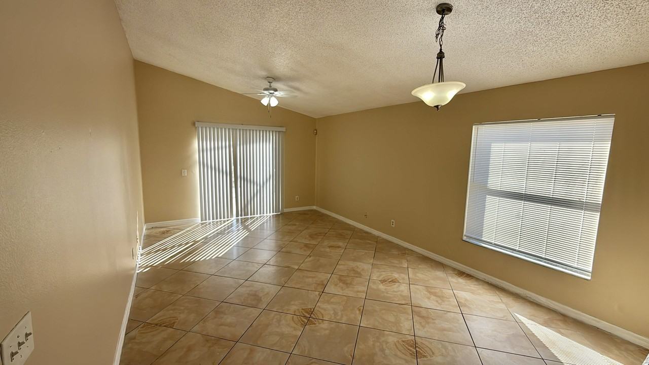 2127 Rj Cir #1 - Photo 5 of 16