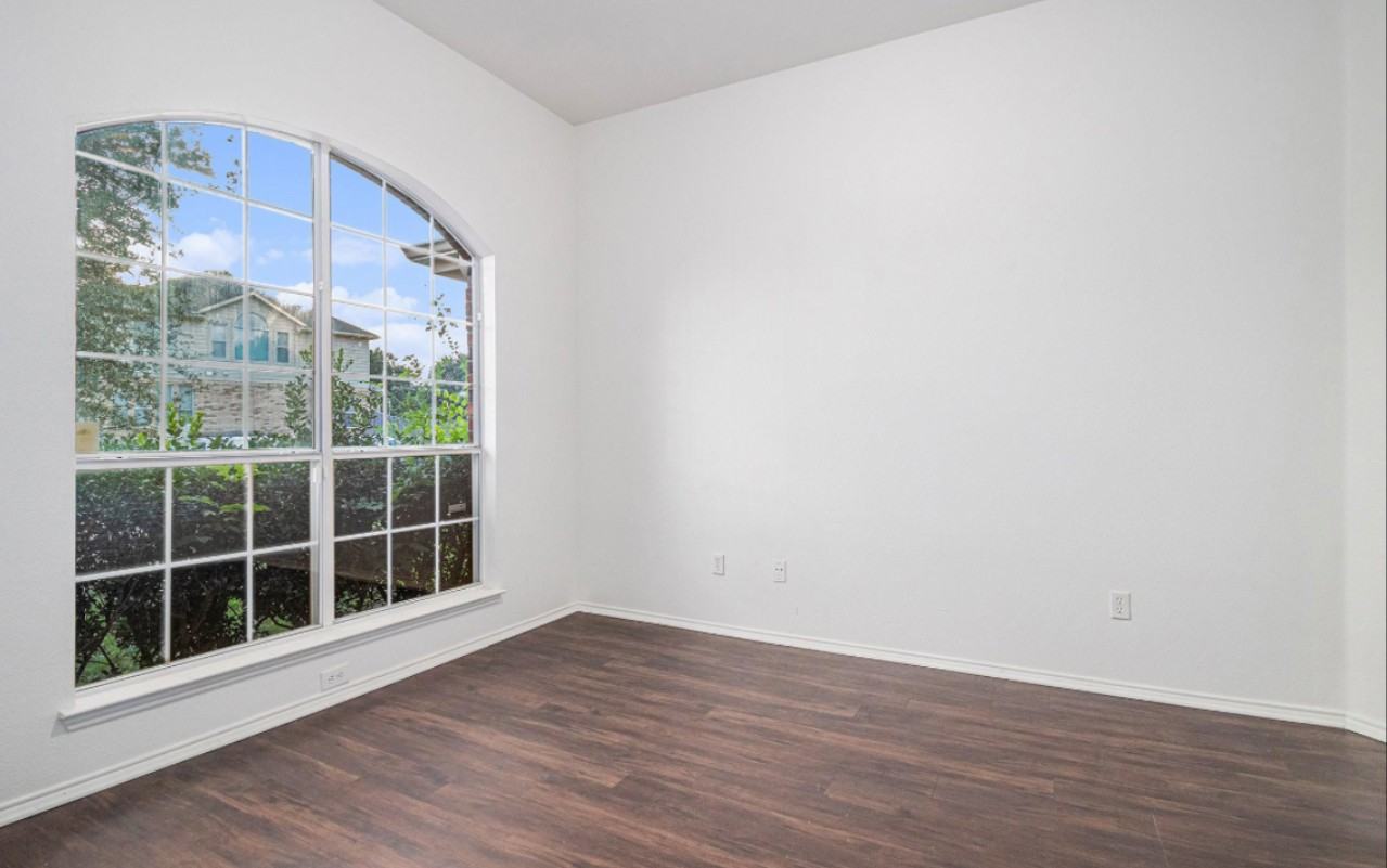 403 Victory Ln #NA - Photo 3 of 8