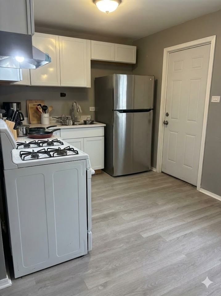 1453 Diplomat Ln #1 - Photo 7 of 10