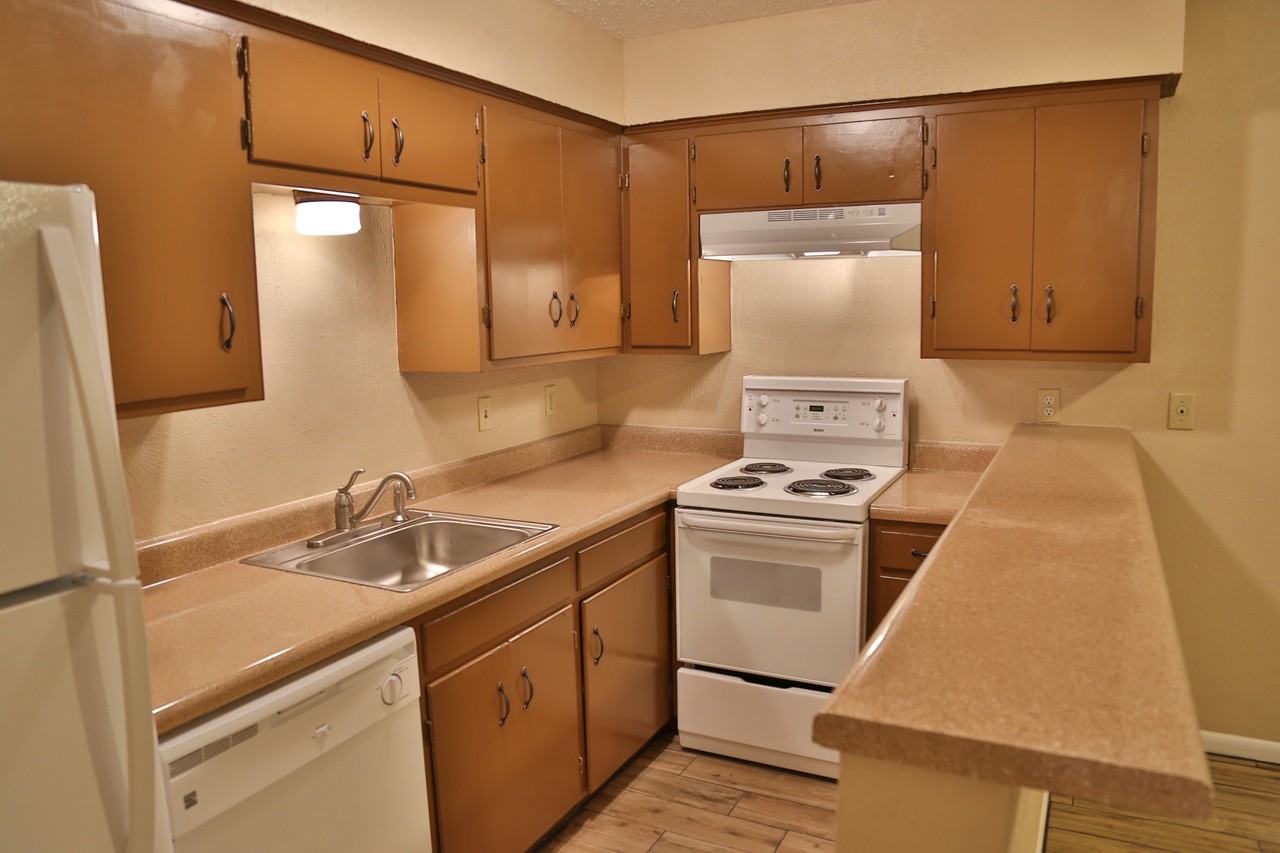 Magnolia West - Photo 6 of 20