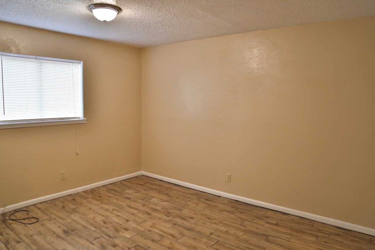 Magnolia West - Photo 3 of 6