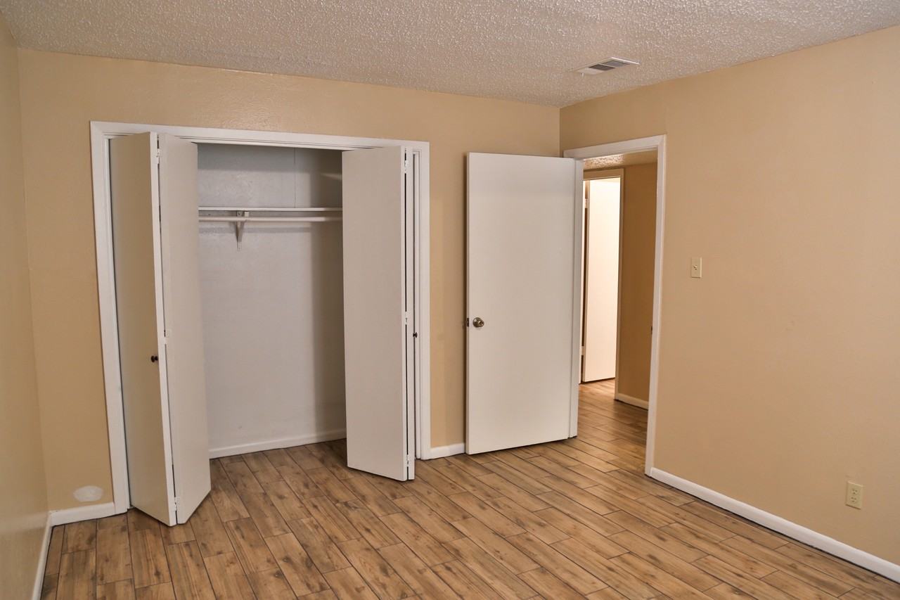 Magnolia West - Photo 4 of 6