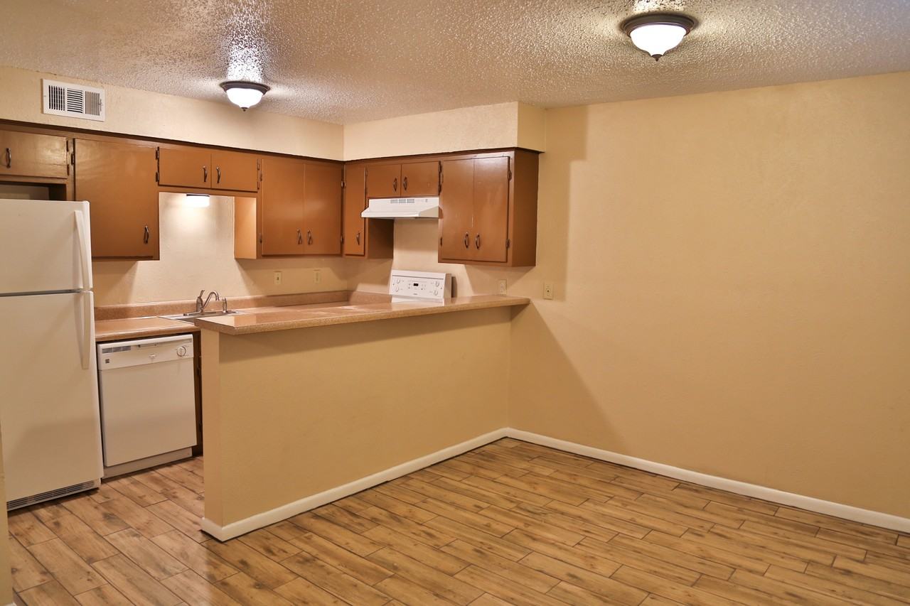 Magnolia West - Photo 5 of 6