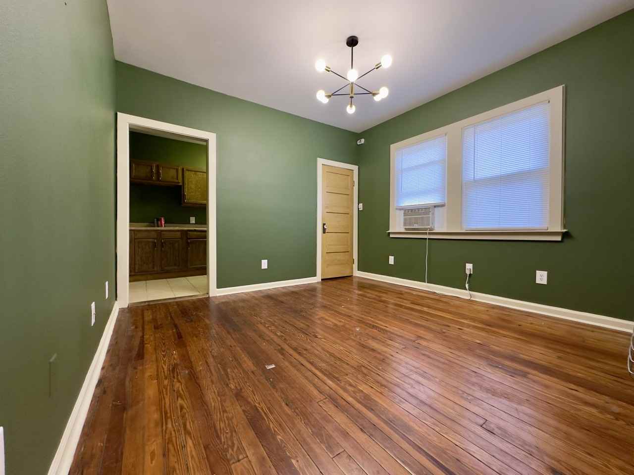 9 Fontainebleau Drive - Photo 2 of 12