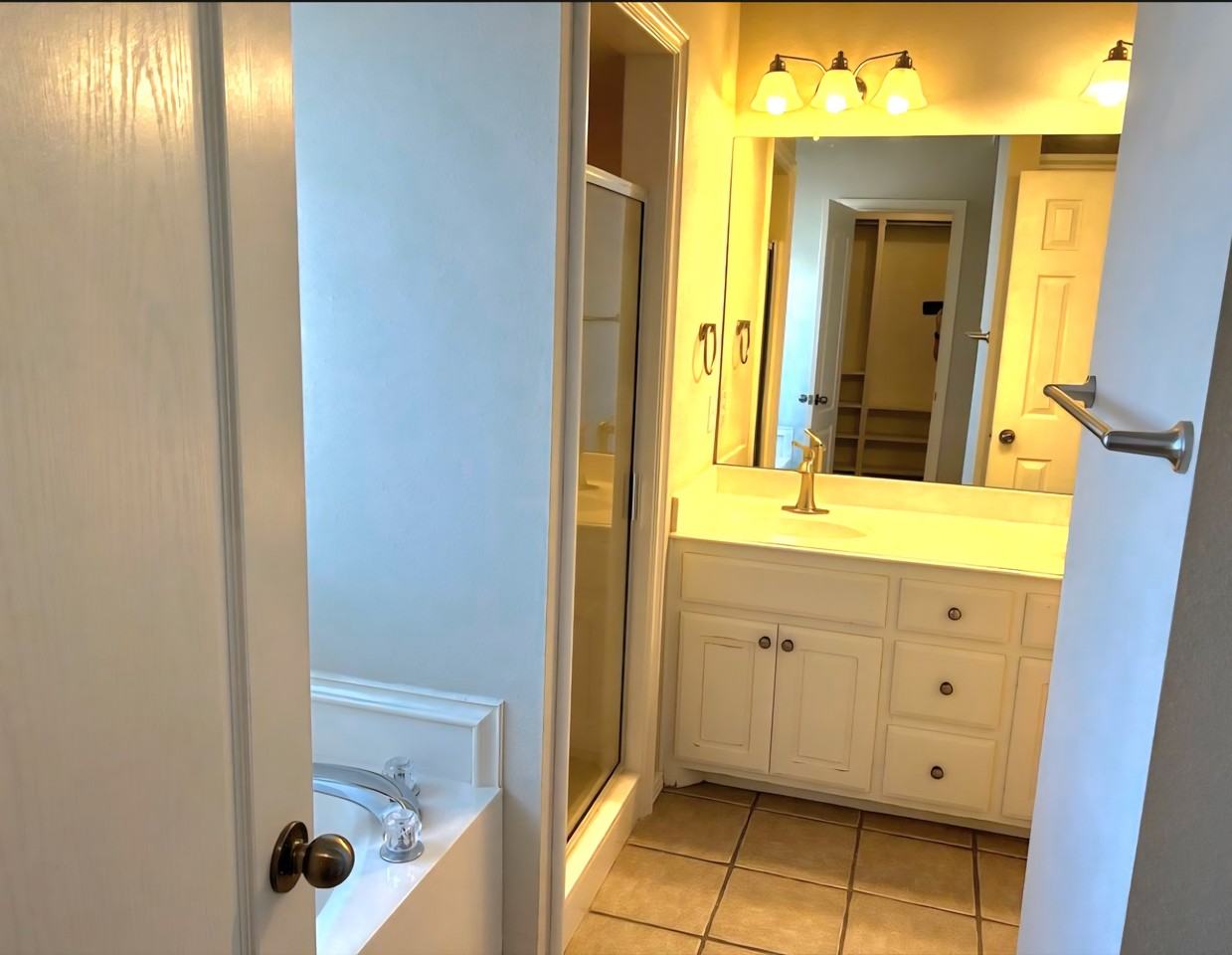 9706 Vernon Ave #1 - Photo 6 of 11