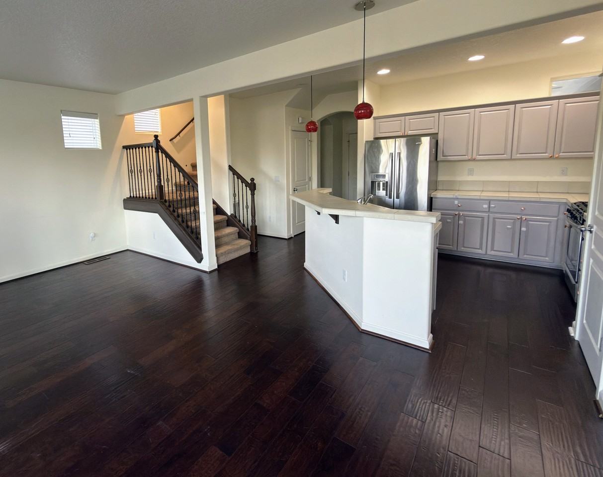 20893 Sw Edgemont St #1 - Photo 3 of 23