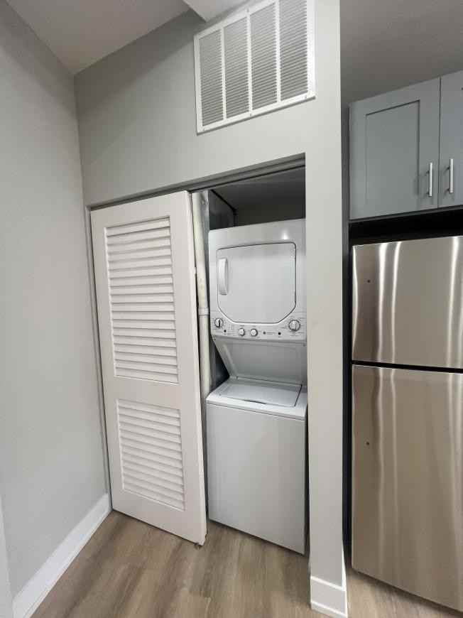 448 W Belden Ave - Photo 5 of 10