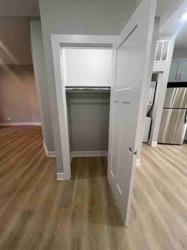 448 W Belden Ave - Photo 6 of 10