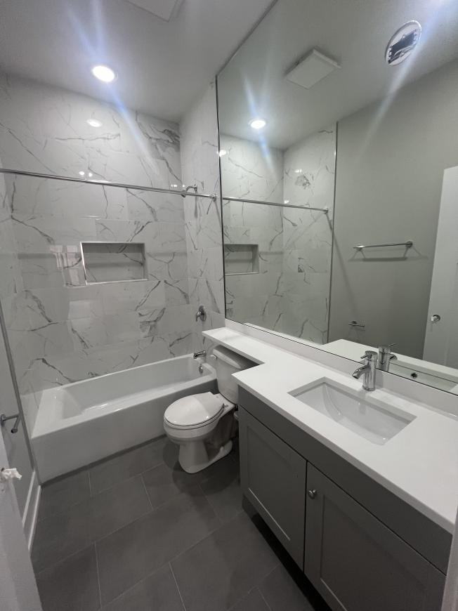 448 W Belden Ave - Photo 7 of 10