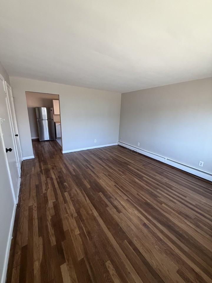 6155 Ridge Ave #3 - Photo 4 of 14